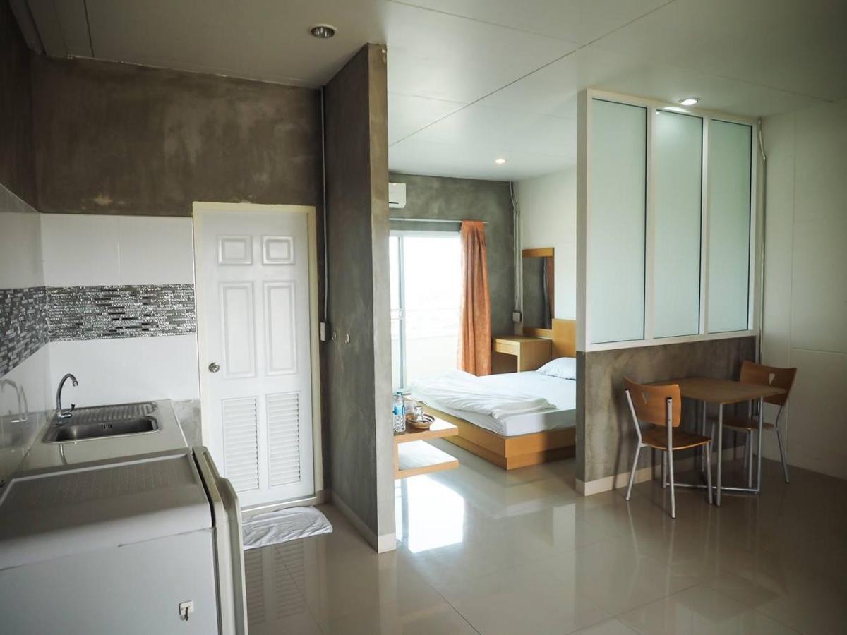 The View Residence Bangkok Exteriör bild